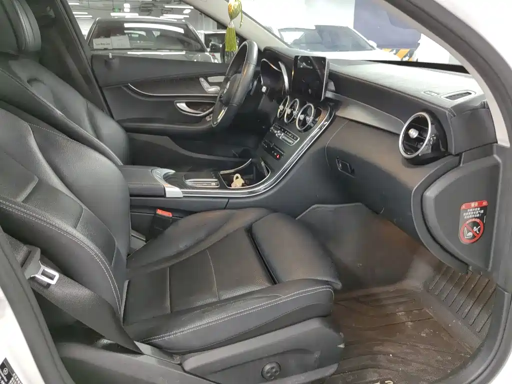 Mercedes-Benz C-Class — миниатюра 11