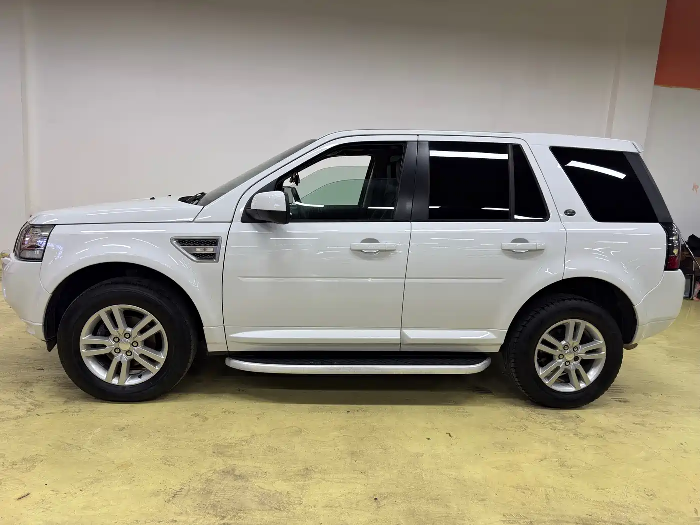 Land Rover Freelander 2