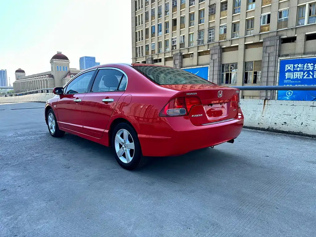Honda Civic — миниатюра 7