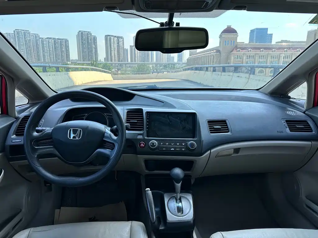 Honda Civic — миниатюра 12