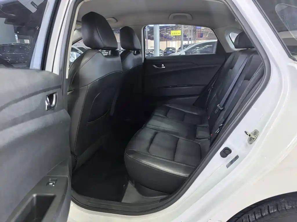 Changan Eado New Energy — миниатюра 11