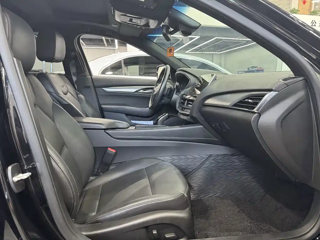 Cadillac CT5 — миниатюра 9