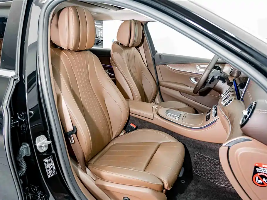 Mercedes-Benz E-Class — миниатюра 18