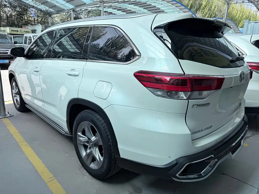Toyota Highlander — миниатюра 17
