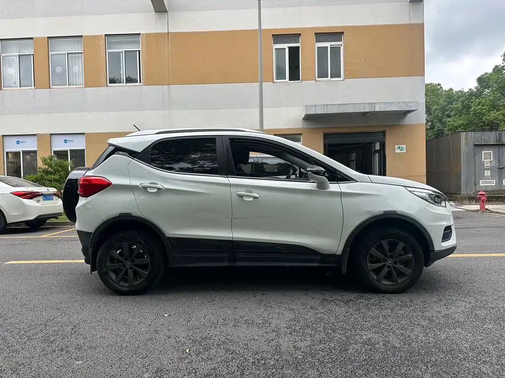 BYD Yuan 2019 EV360