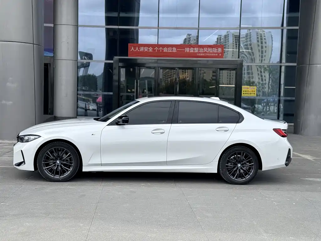 BMW 3 Series — миниатюра 4