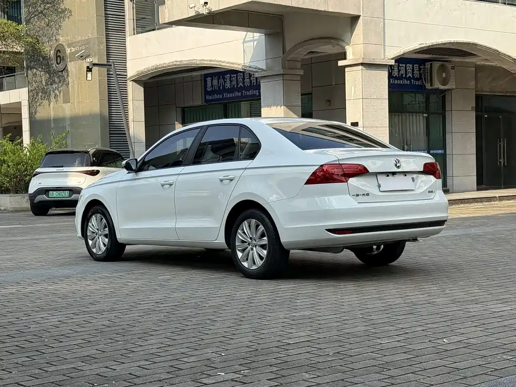 Volkswagen Bora — миниатюра 6