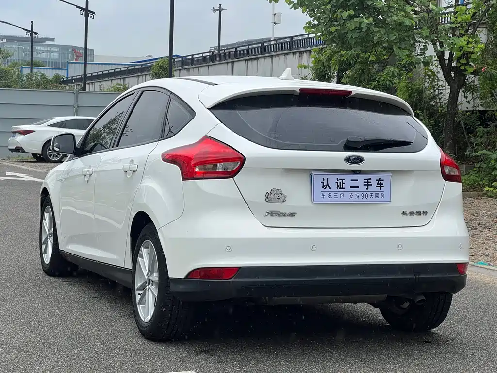 Ford Focus — миниатюра 7