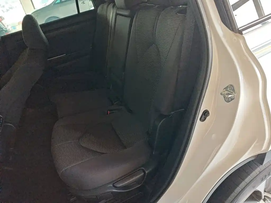 Toyota Crown Kluger — миниатюра 17