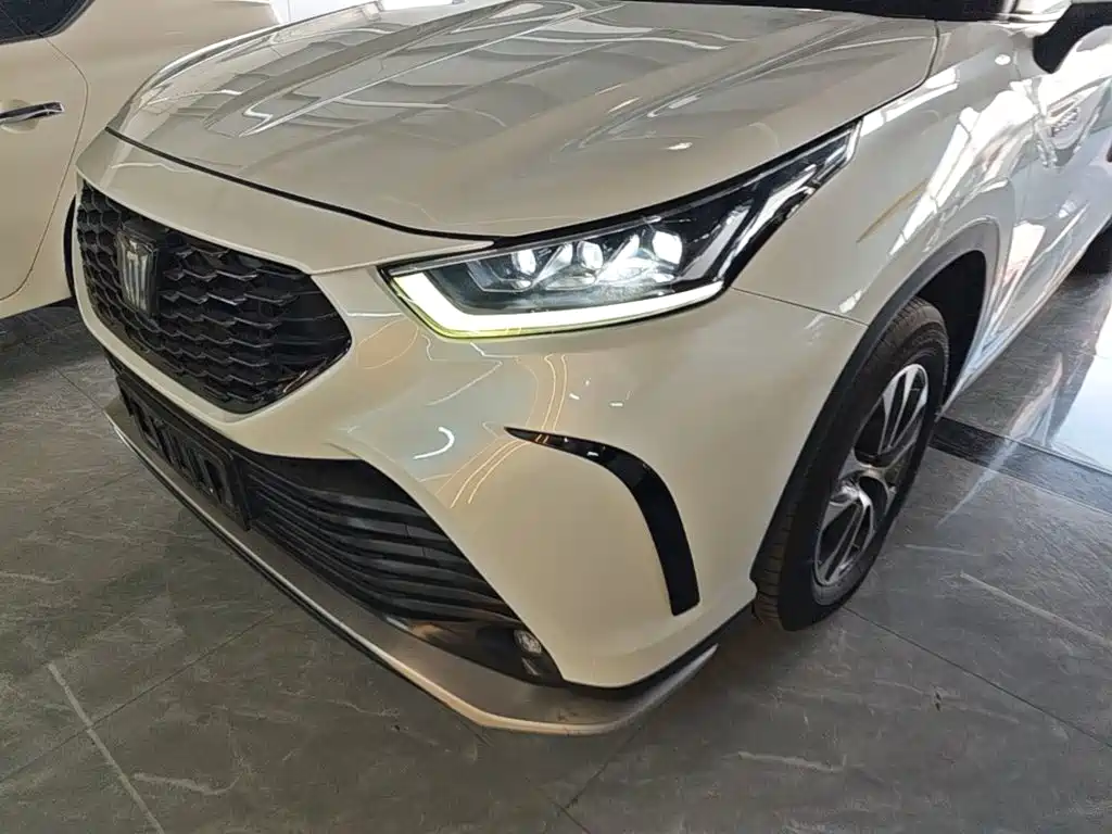 Toyota Crown Kluger — миниатюра 24