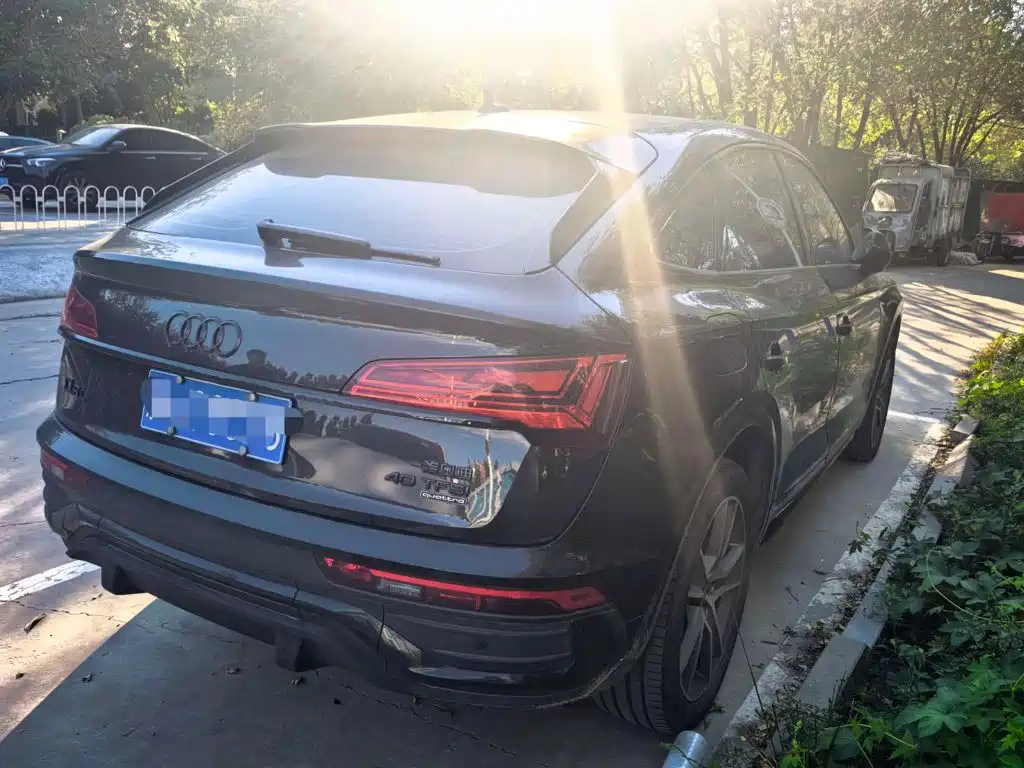 Audi Q5L Sportback — миниатюра 13
