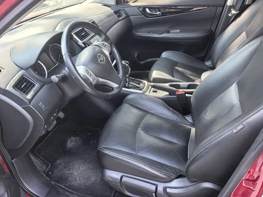 Nissan Tiida — миниатюра 13