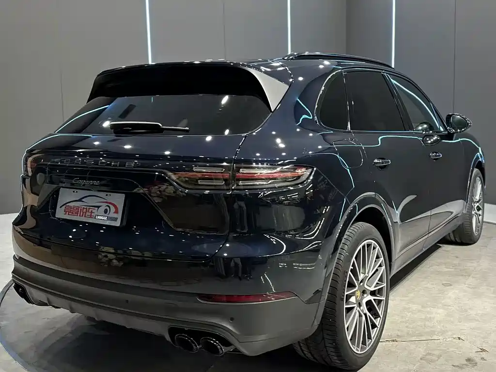 Porsche Cayenne — миниатюра 6