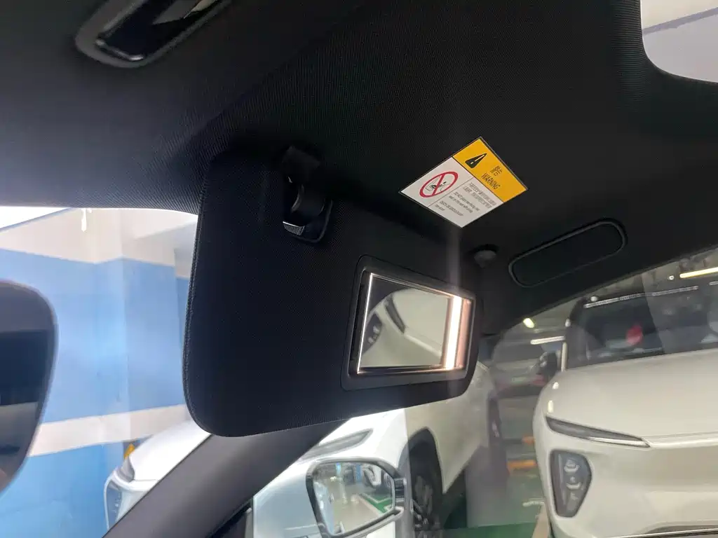 NIO ET5T — миниатюра 16