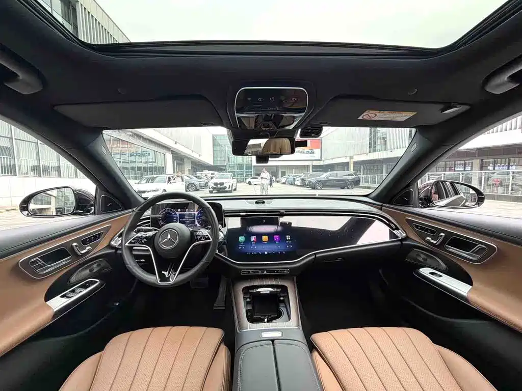 Mercedes-Benz E-Class — миниатюра 5