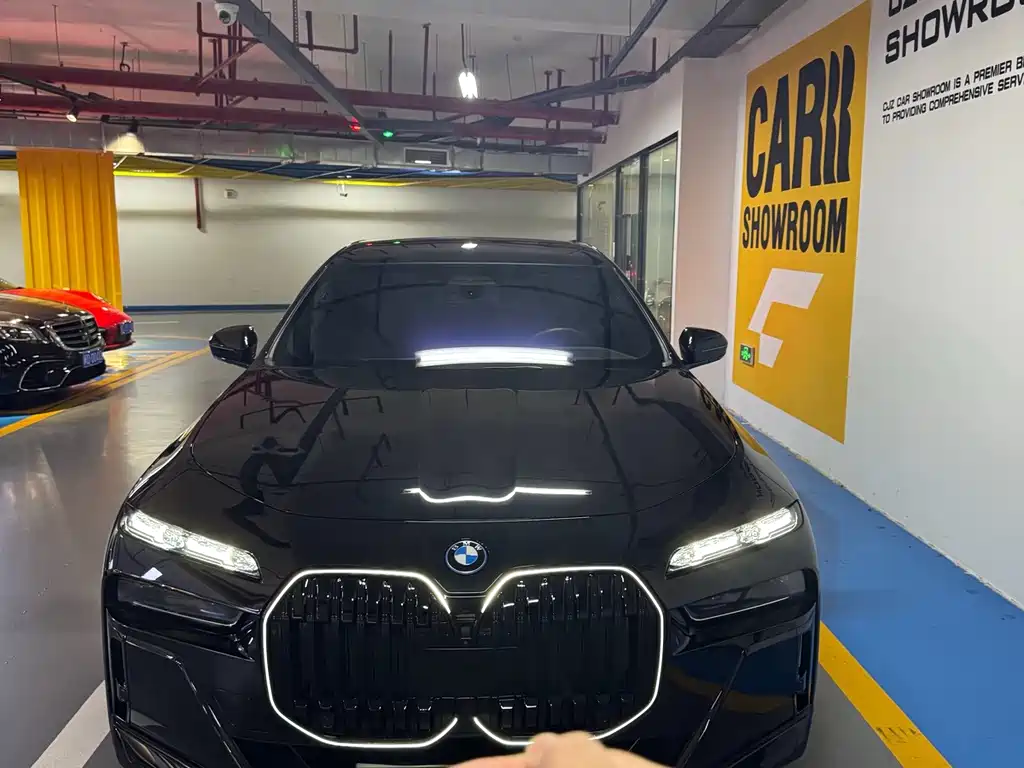 BMW i7 — миниатюра 2