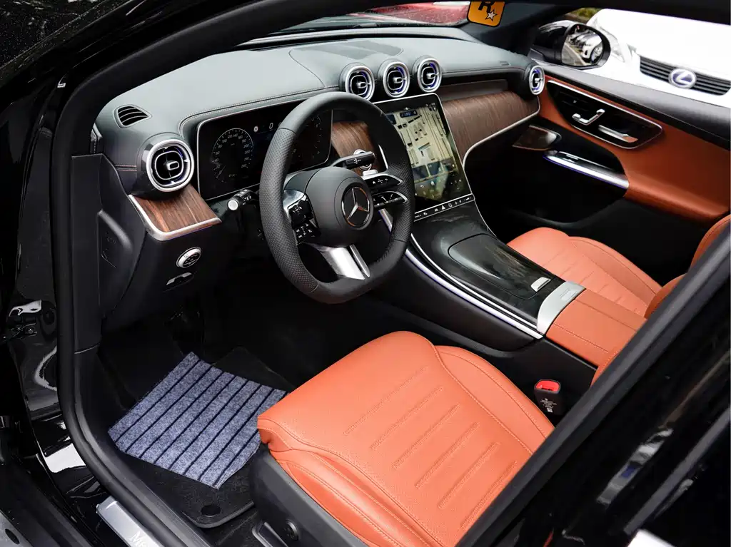 Mercedes-Benz GLC — миниатюра 10
