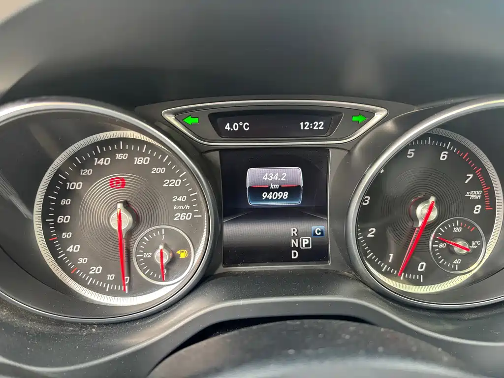 Mercedes-Benz GLA — миниатюра 12