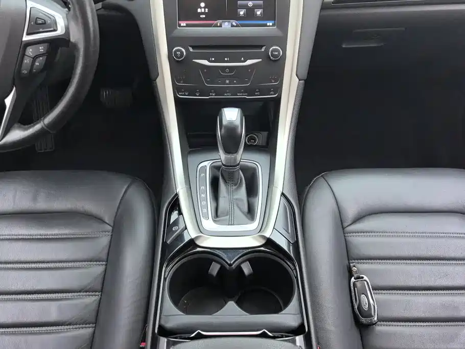 Ford Mondeo — миниатюра 16
