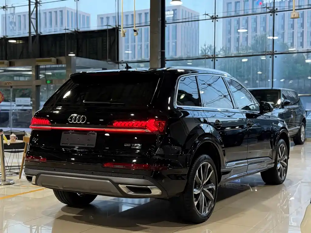 Audi Q7 — миниатюра 26