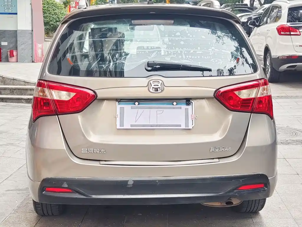 Suzuki Liana A6 — миниатюра 3