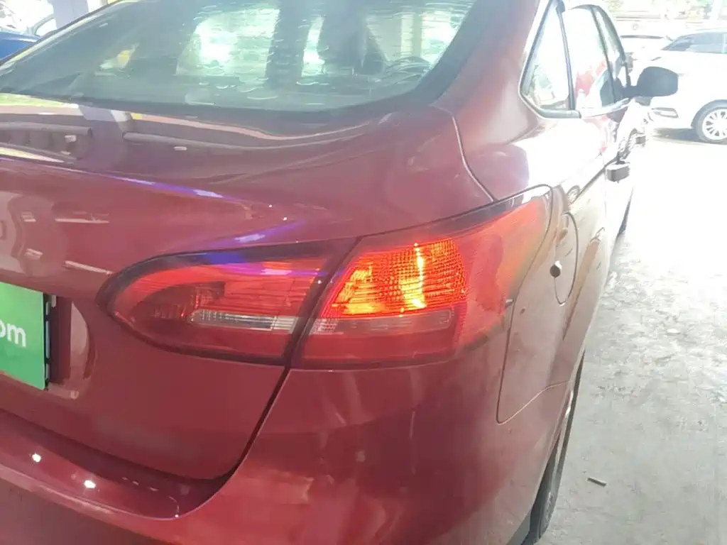 Ford Focus — миниатюра 8