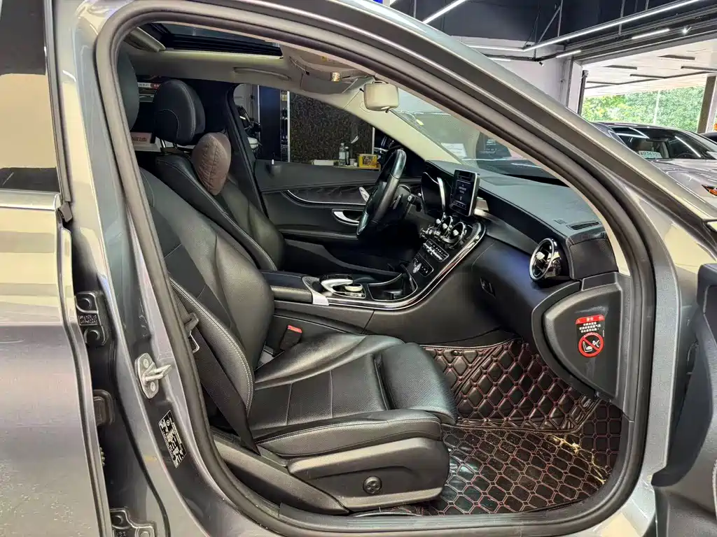 Mercedes-Benz C-Class — миниатюра 5
