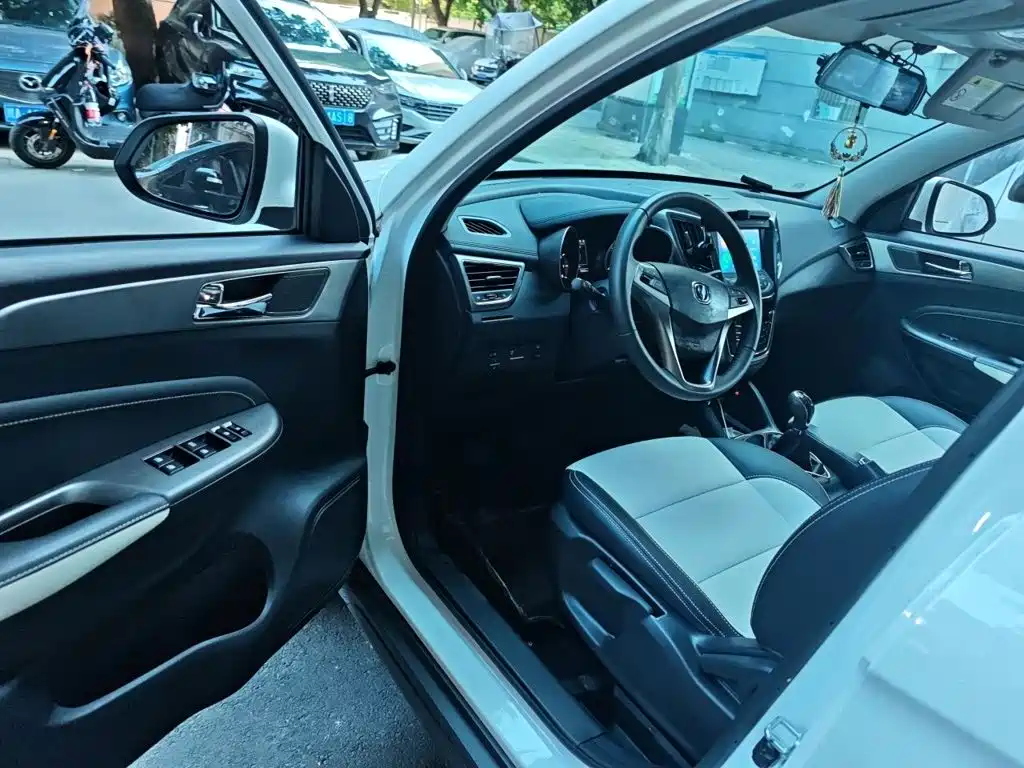 Changan CS35 — миниатюра 14
