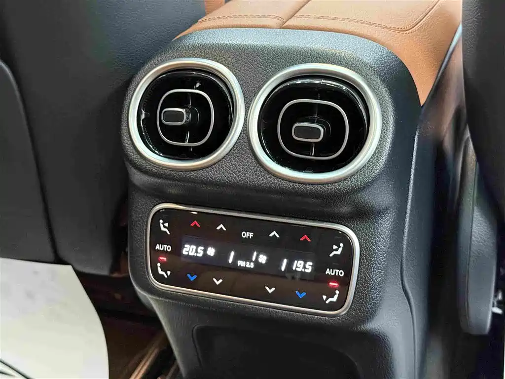 Mercedes-Benz GLC — миниатюра 13