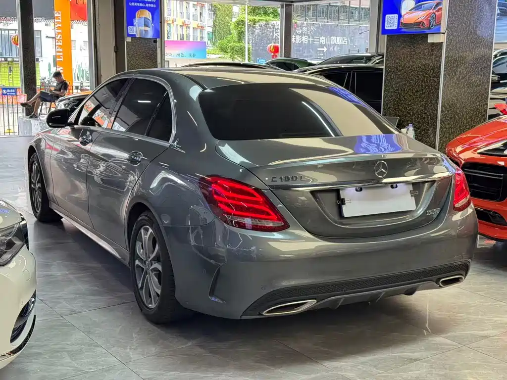 Mercedes-Benz C-Class — миниатюра 9
