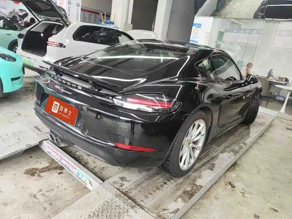 Porsche 718 2020 Cayman 2.0T