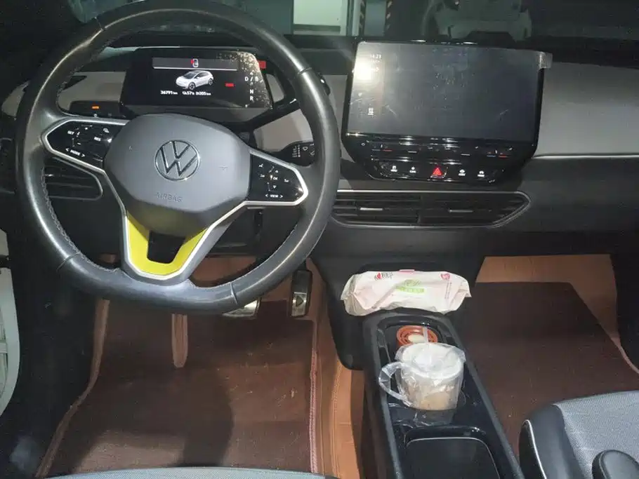 Volkswagen ID.3 — миниатюра 12