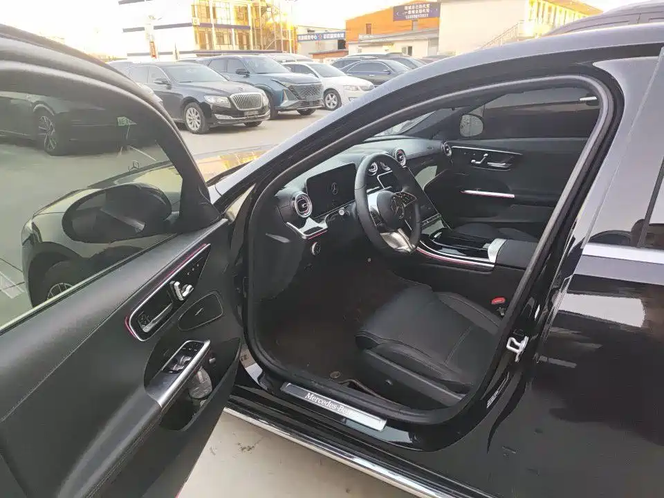 Mercedes-Benz C-Class — миниатюра 5