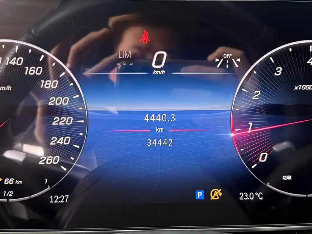 Mercedes-Benz C-Class — миниатюра 12