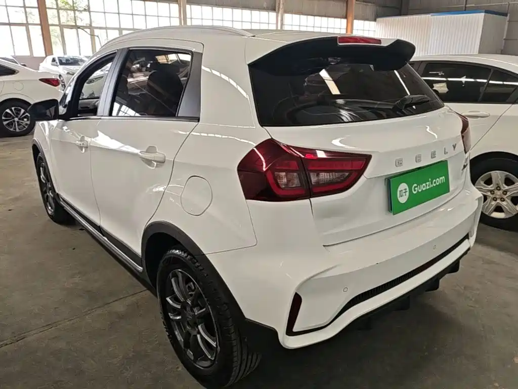 Geely Vision X3 — миниатюра 5