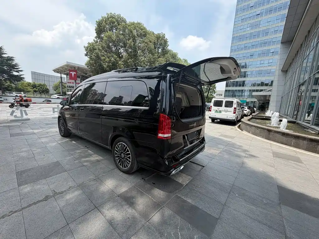 Mercedes-Benz V-Class — миниатюра 5