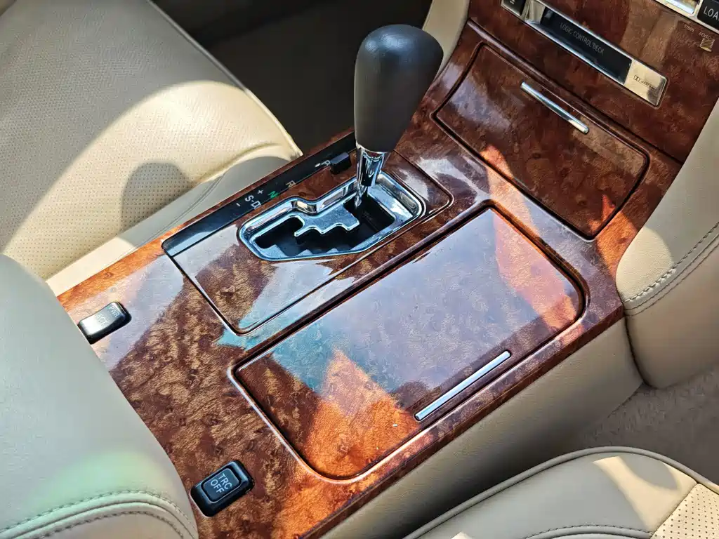 Toyota Crown — миниатюра 24