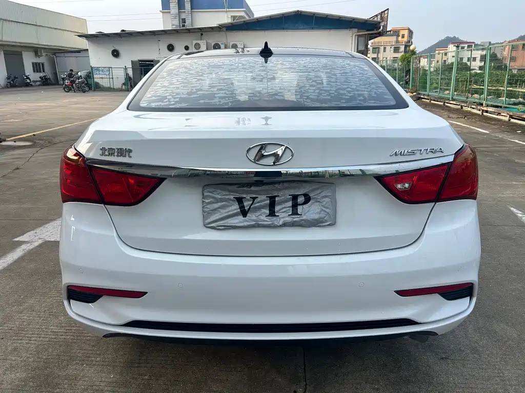 Hyundai Mistra — миниатюра 7