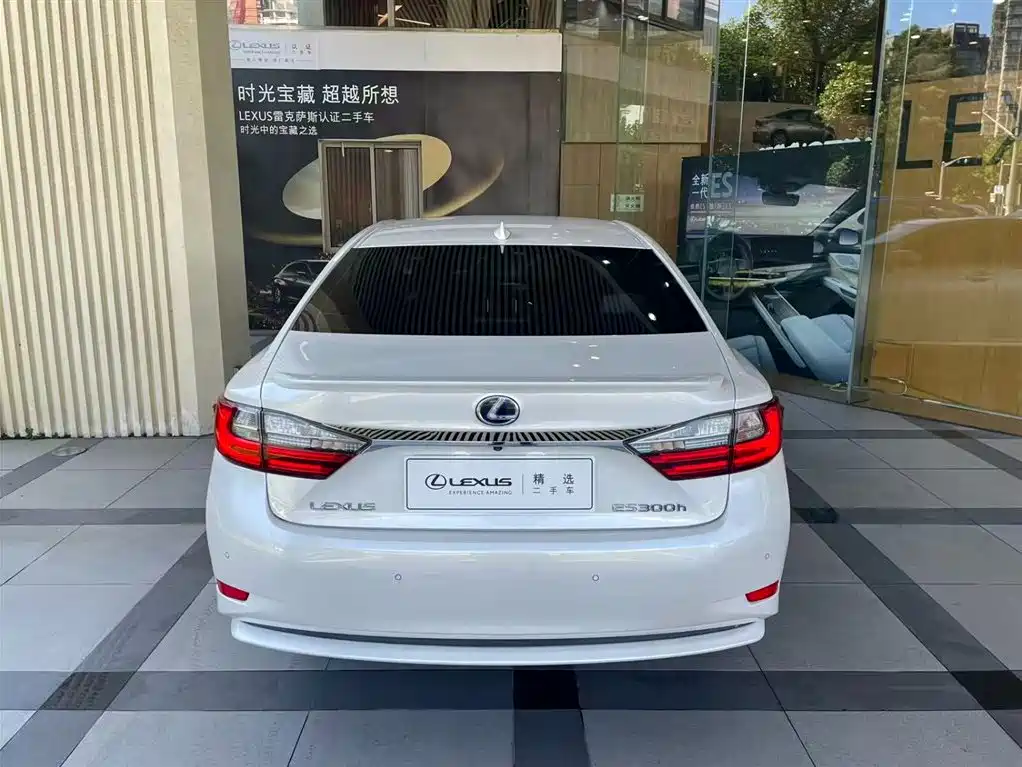 Lexus ES — миниатюра 3