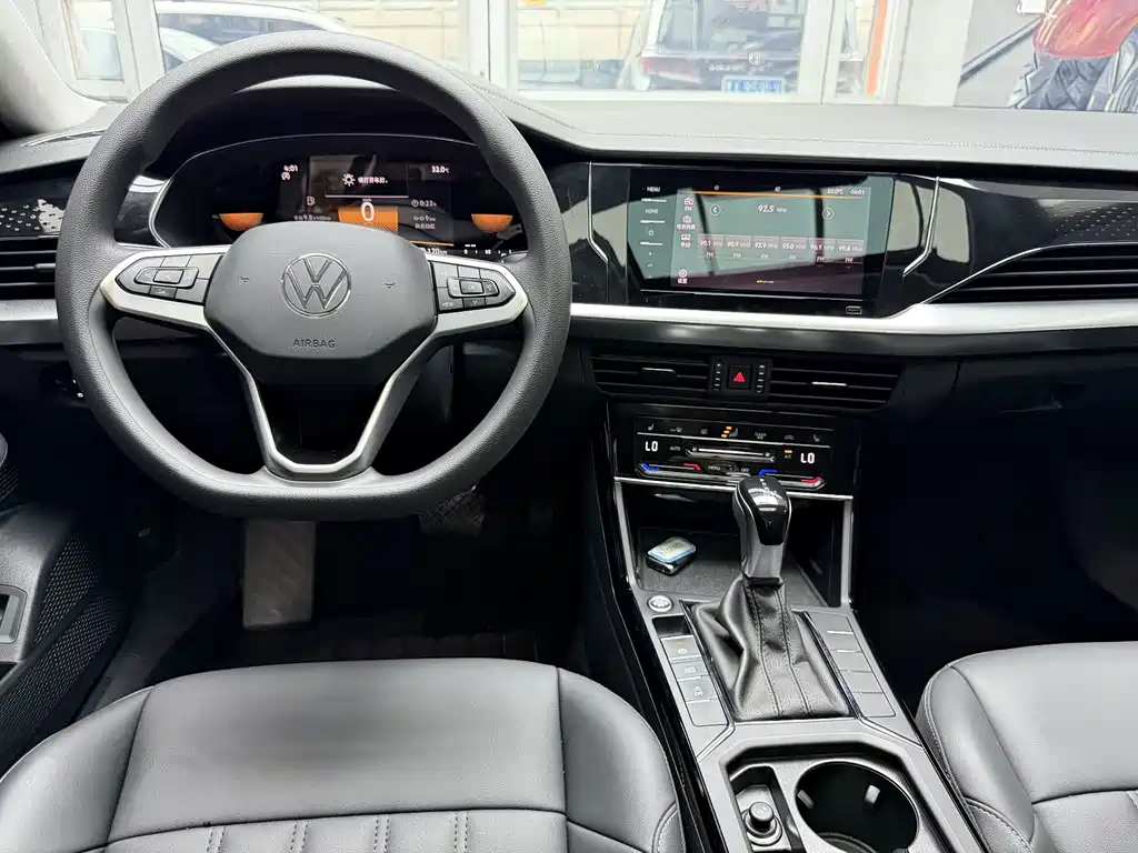 Volkswagen Passat — миниатюра 8
