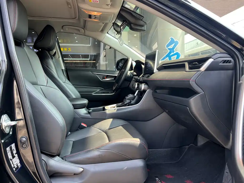 Toyota Wildlander New Energy — миниатюра 9