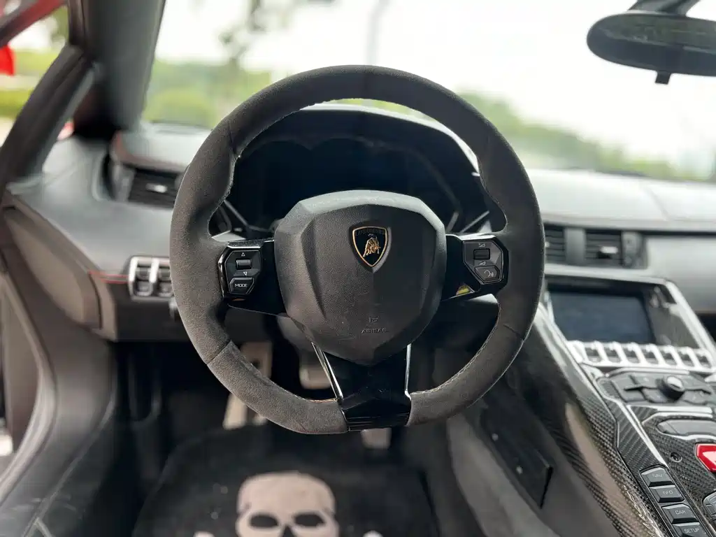 Lamborghini Aventador — миниатюра 9