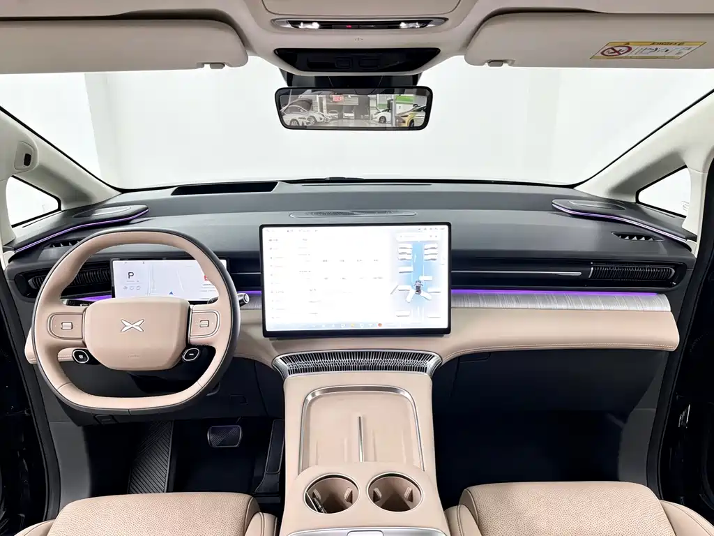 XPeng X9 — миниатюра 8