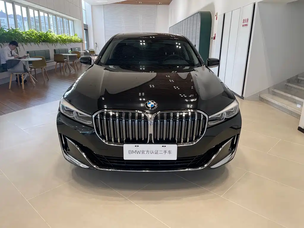 BMW 7 Series — миниатюра 2