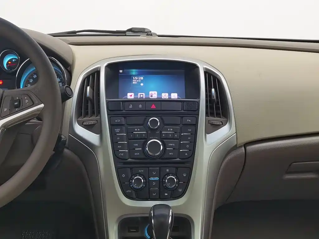 Buick Excelle — миниатюра 12