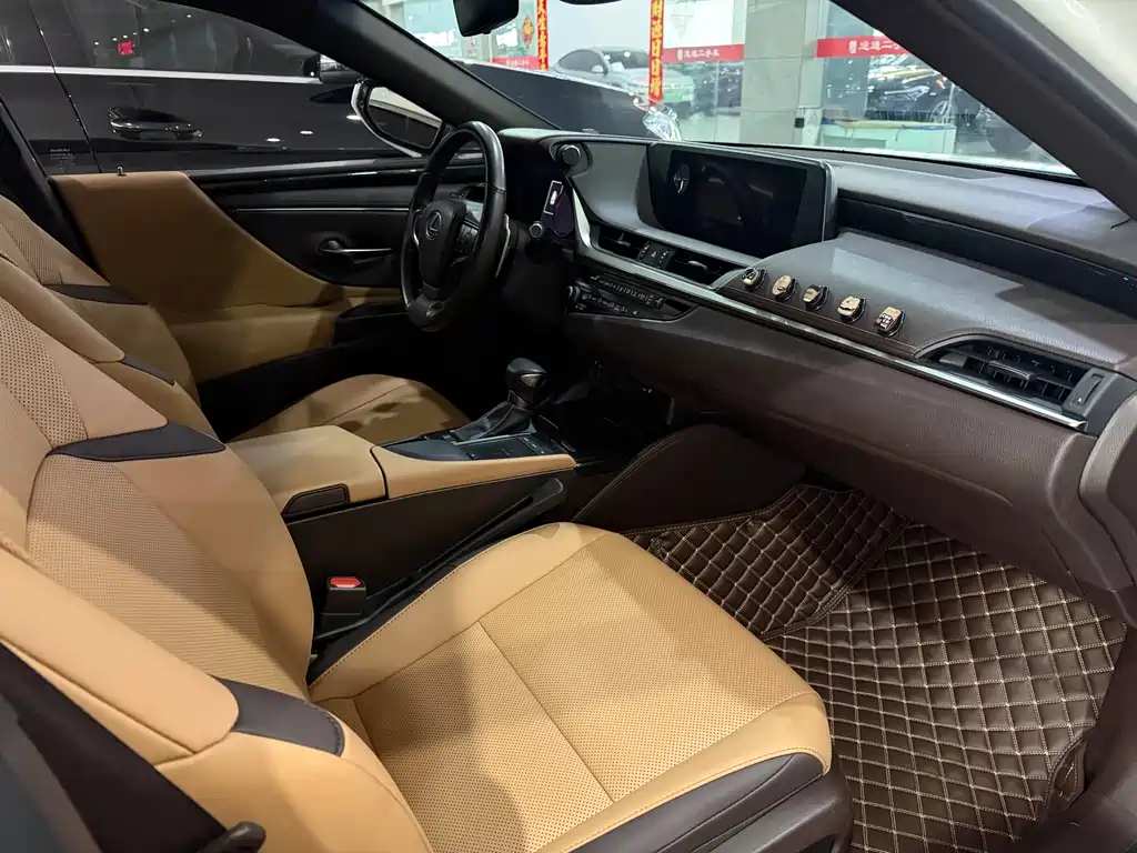 Lexus ES — миниатюра 8