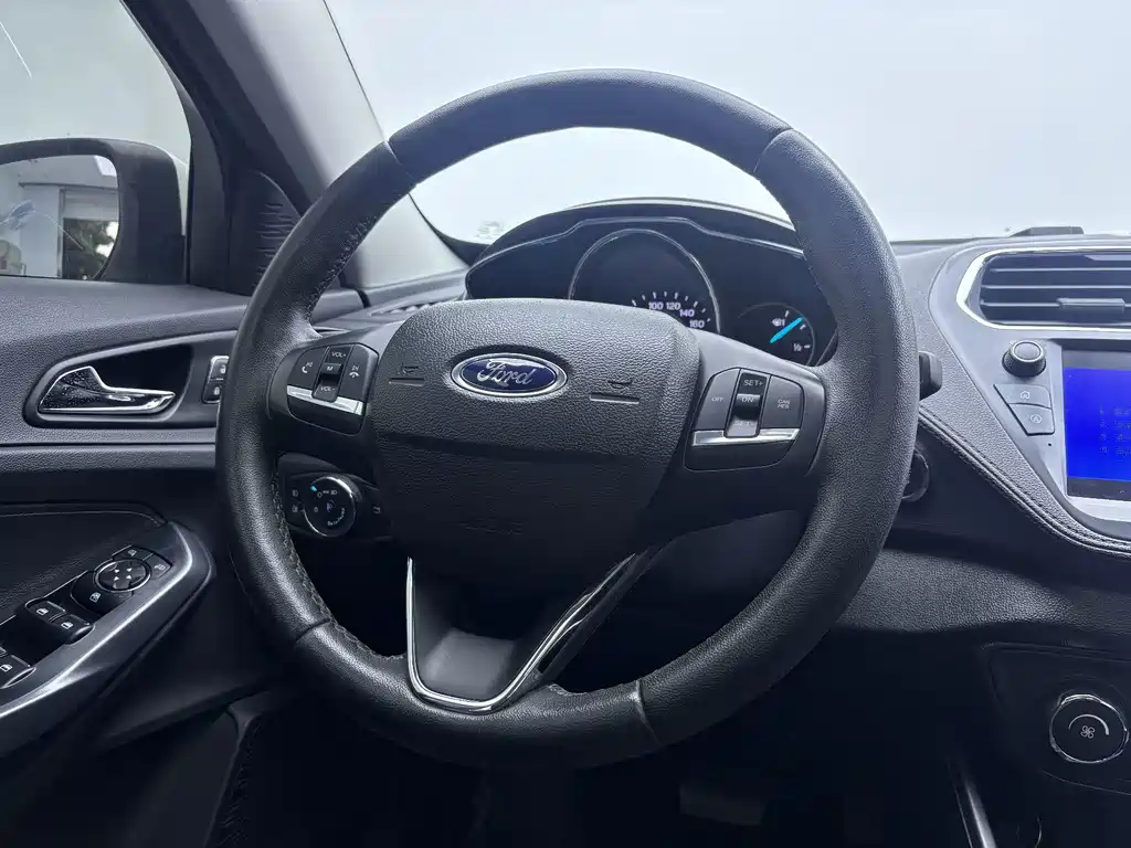 Ford Escort — миниатюра 9