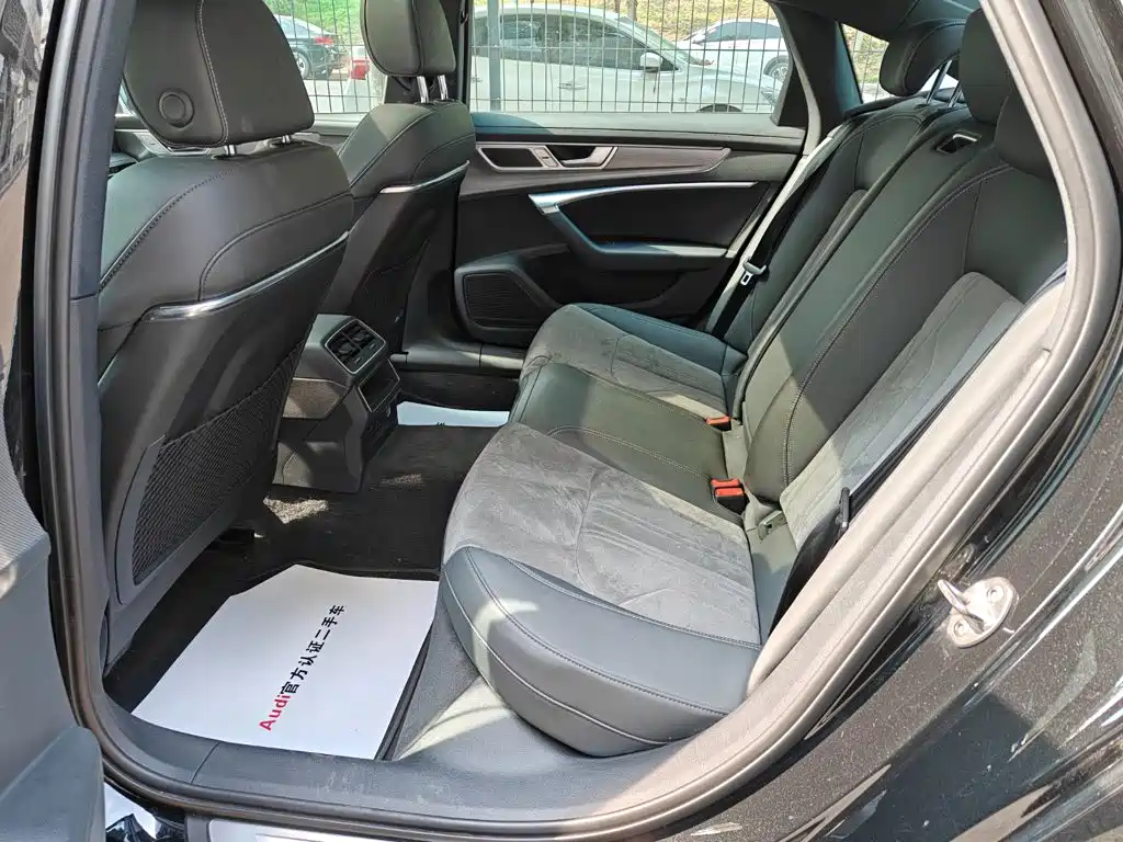 Audi A6L — миниатюра 10