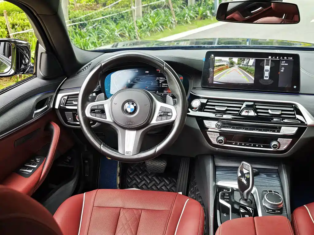 BMW 5 Series — миниатюра 17