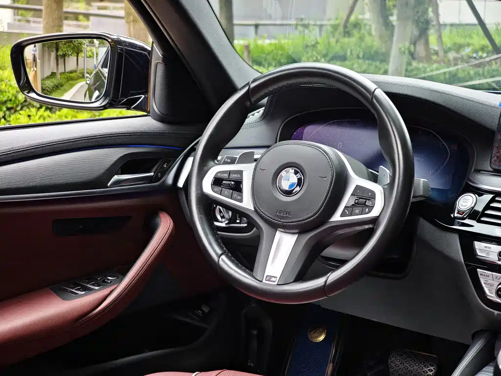 BMW 5 Series — миниатюра 16